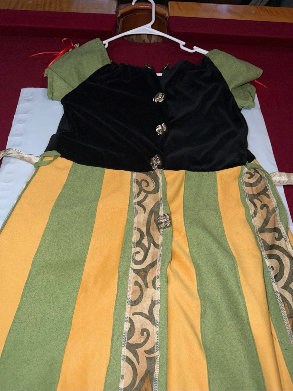Princess ANNA black Green Yellow Coronation Dress, Disney Theatre, GIRLS Size XL